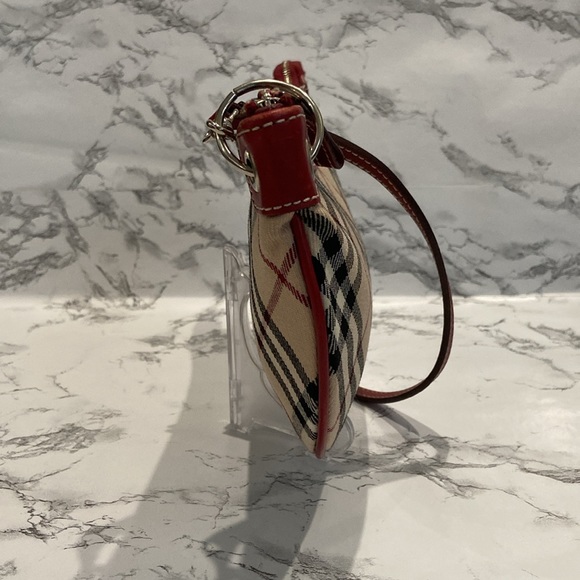 Burberry London Blue Label fabric crescent bag. - Picture 5 of 5